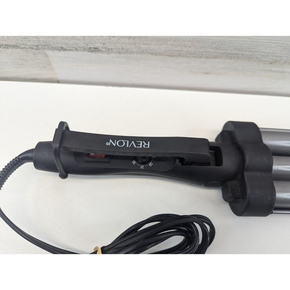 Revlon RV084 3 Barrel Jumbo Deep Waver Heat‎ Long Lasting Gray Natural Looking - Picture 2 of 8
